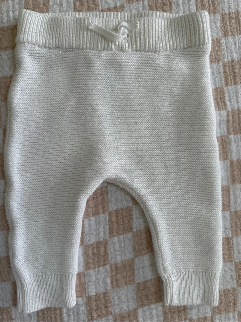 Carter’s Soft White 100% CottonKnit Baby Pants in- Cozy Stretch Waist in Size 6M